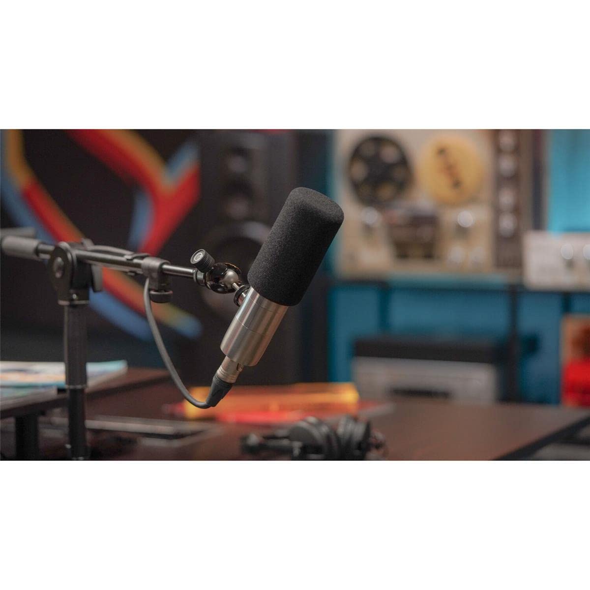Earthworks ETHOS Streaming and Broadcasting Microphone — Silver: Earthworks ETHOS Streaming and Broadcasting Microphone — Silver