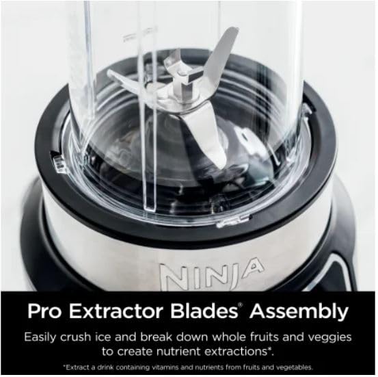 Ninja BN301 Nutri-Blender Plus Compact Personal Blender, 900-Peak-Watt Motor, Frozen Drinks, Smoothies, Sauces & More, (3) 20 oz. To-Go Cups, (2) Spout-Lids (1) Storage-Lid, Dishwasher Safe, Silver: Auto Blend