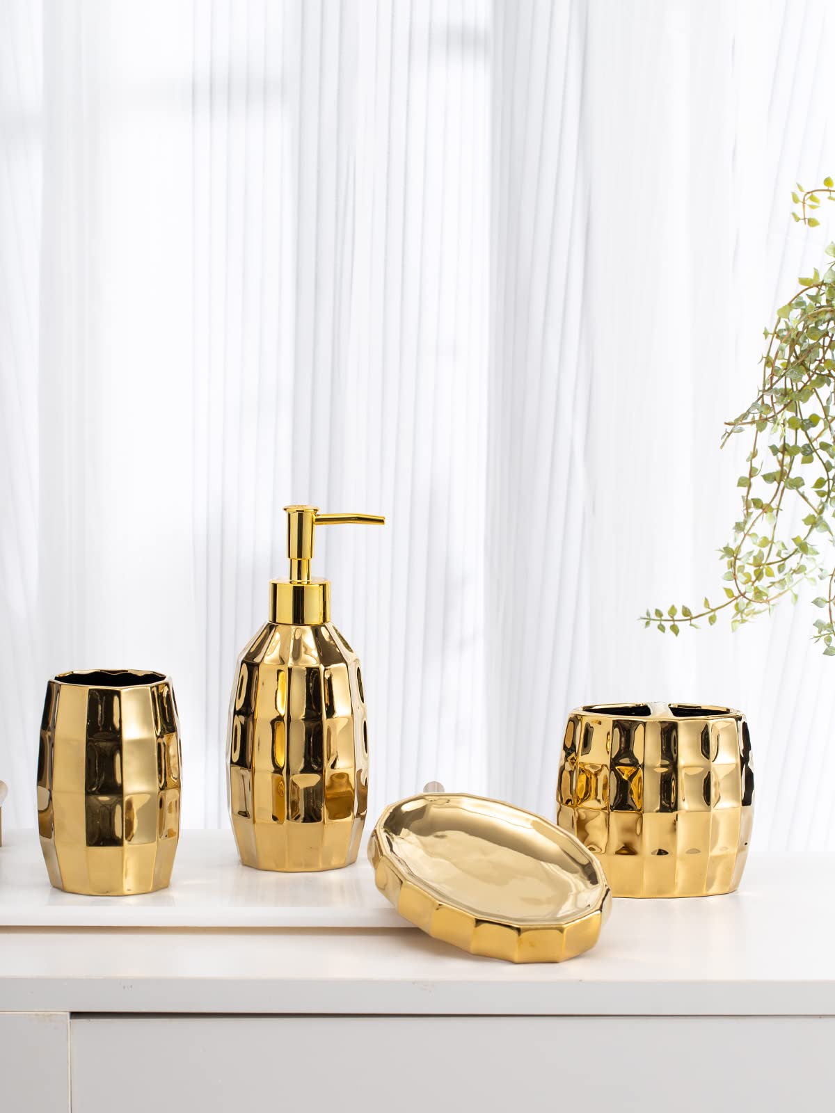 Bathroom Accessory Set, 3-Piece Ceramic Bath Accessories Set with Tray, Lotion Dispenser, and Tumbler