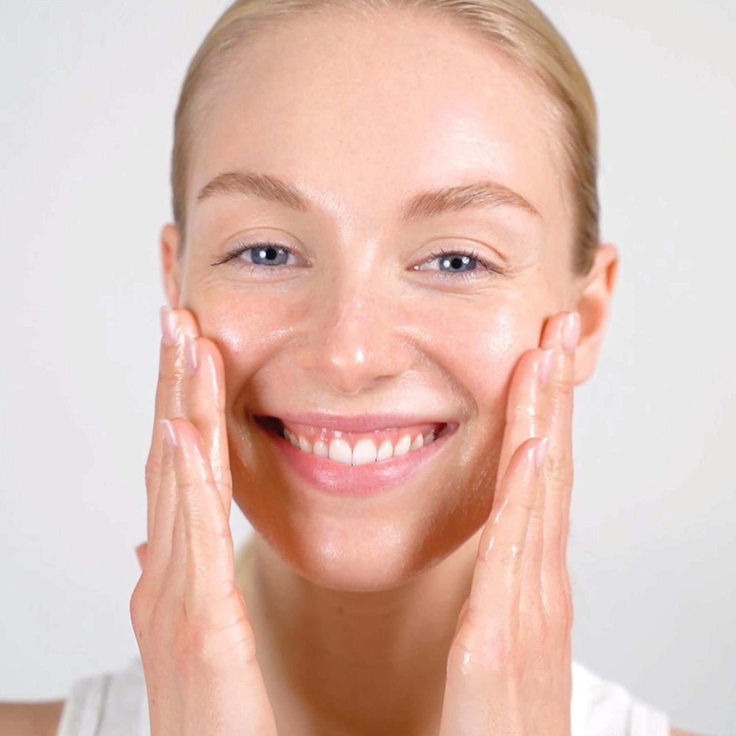 Mario Badescu Facial Spray with Aloe, Herbs and Rose Water for All Skin Types, Face Mist that Hydrates, Rejuvenates & Clarifies