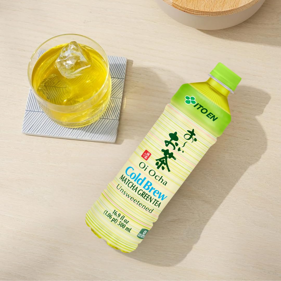 Ito En Tea Oi Ocha Green Tea, Unsweetened, 16.9 Ounce (Pack of 12): Matcha Green Tea 16.9 Ounce (Pack of 12)