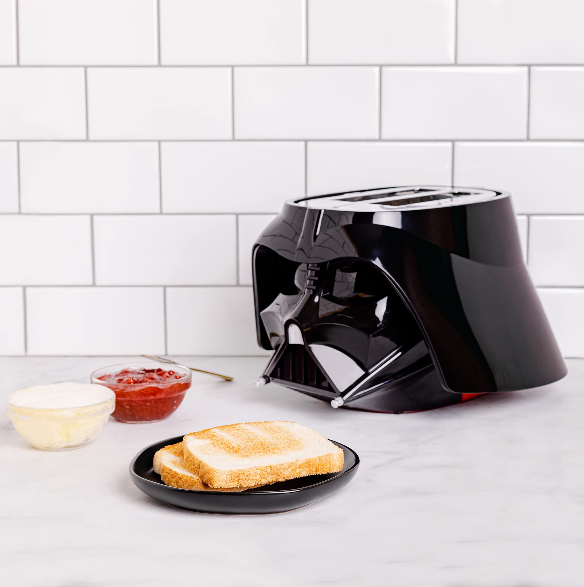 Uncanny Brands Star Wars R2D2 Deluxe Toaster - Lights-Up and Makes Sounds Like Artoo