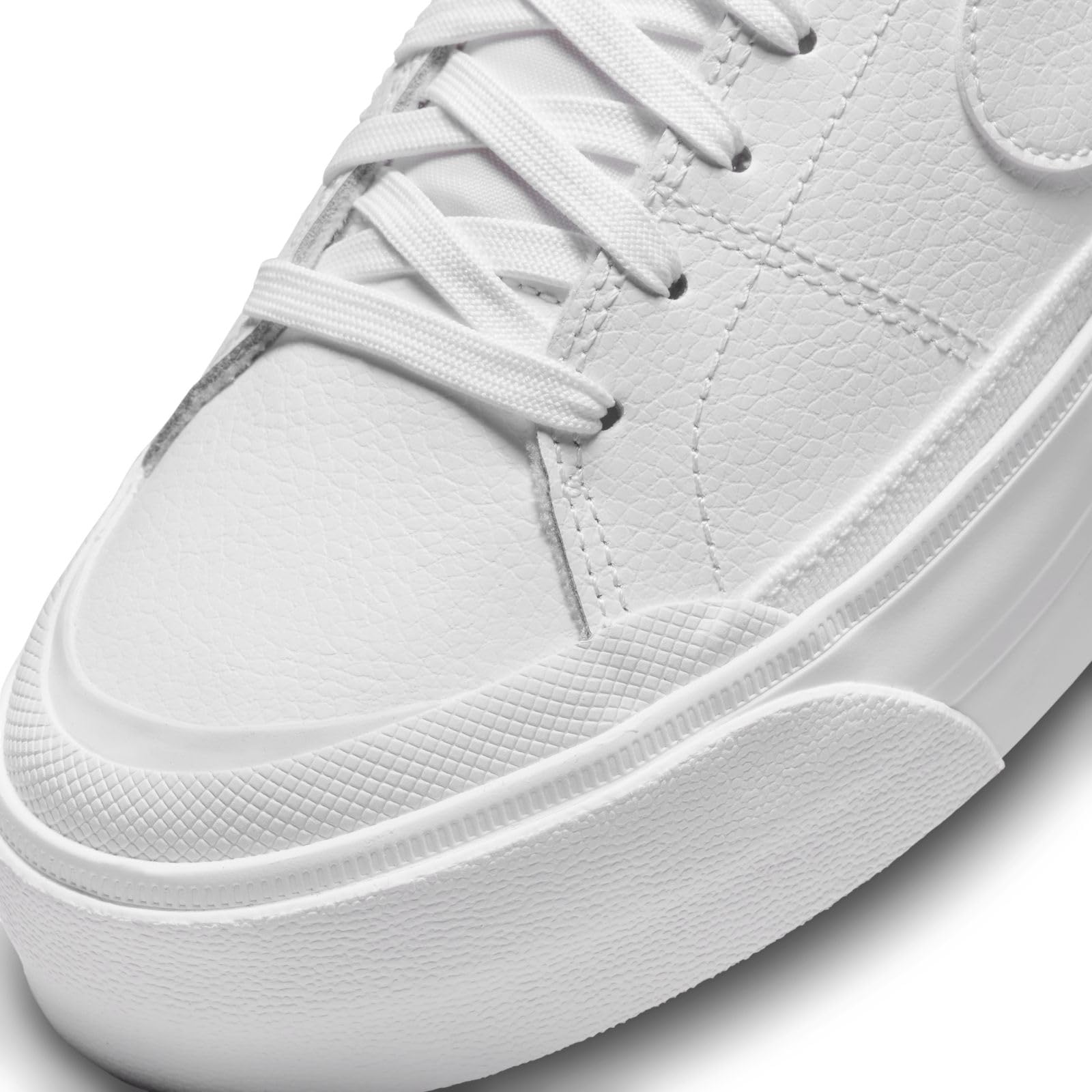Nike Women's Low-Top Sneakers: 5 White/White-white