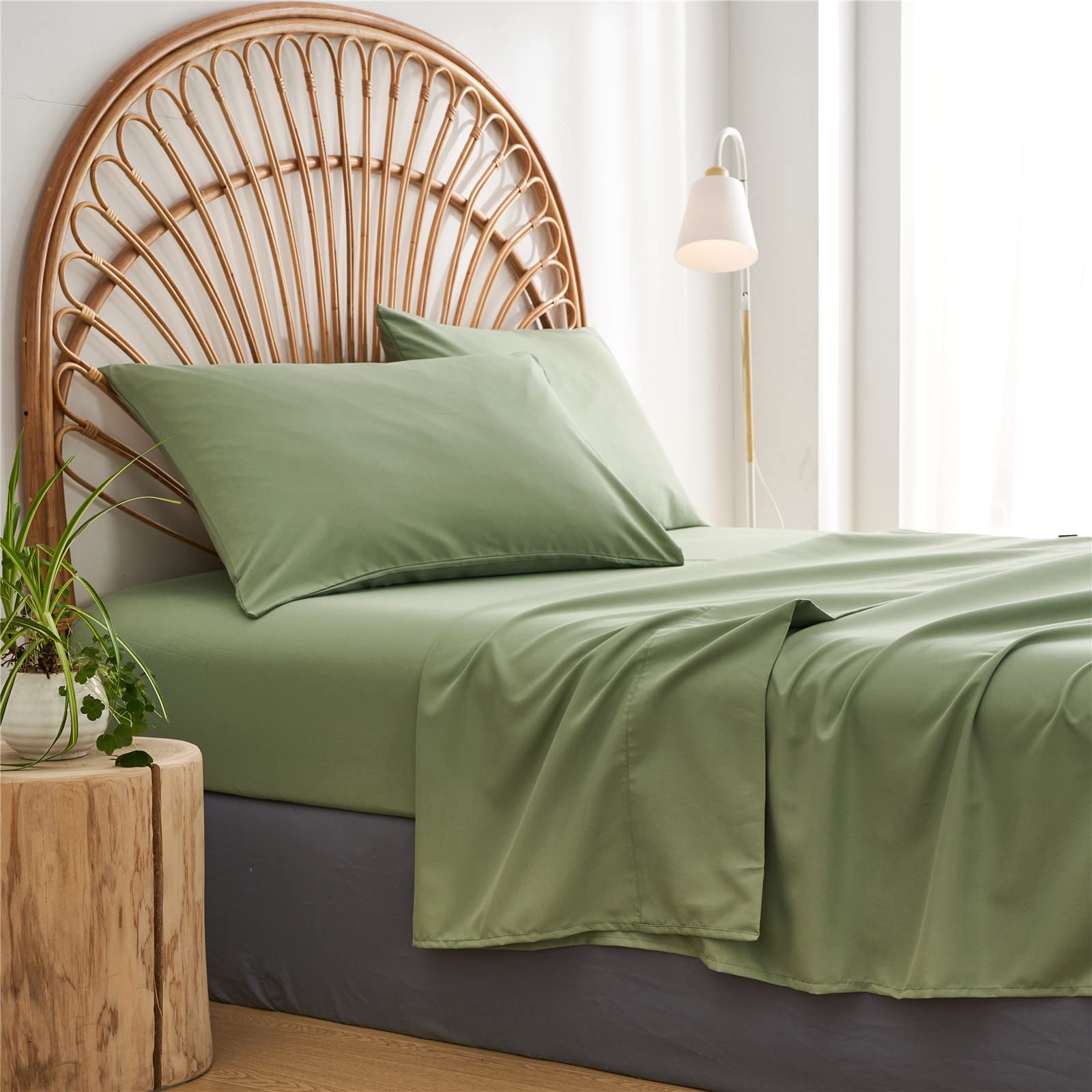 Sage Green Tufted Comforter Set Queen Size 7 Piece Bed in a Bag, Shabby Chic Boho Comforter and Sheet Set, Pom Pom Textured Bed Set, All Season Soft Microfiber Complete Bedding Set(Green,Queen): Sage Green Queen(7-Piece Set)