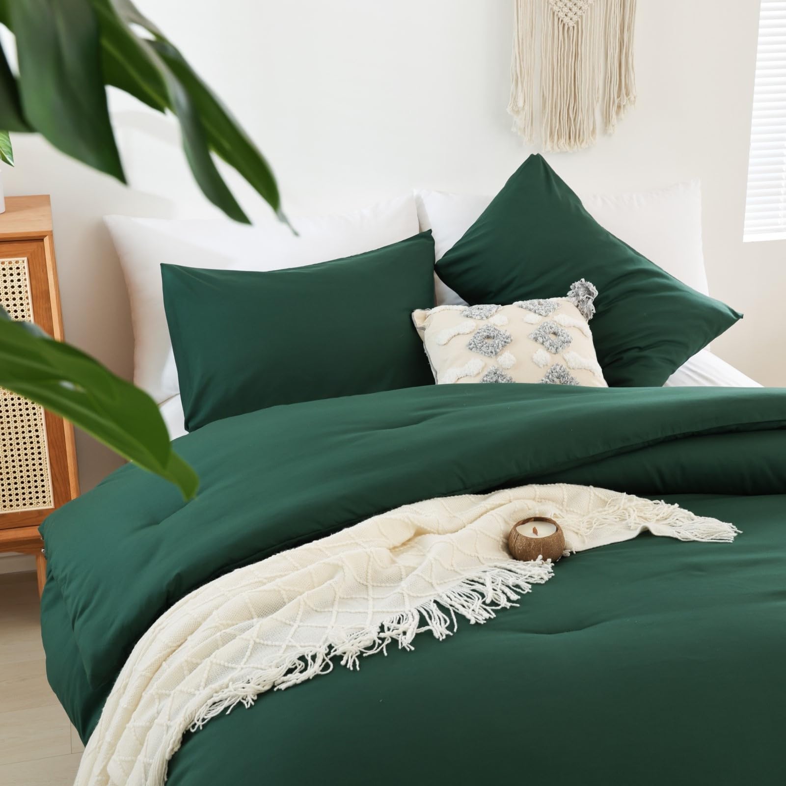 ROSGONIA Queen Comforter Set Oatmeal, 3pcs(1 Boho Oatmeal Comforter & 2 Pillowcases) All Season Soft Bedding Lightweight Bedspread Blanket Quilt: King Comforter 104"x90" Emerald Green