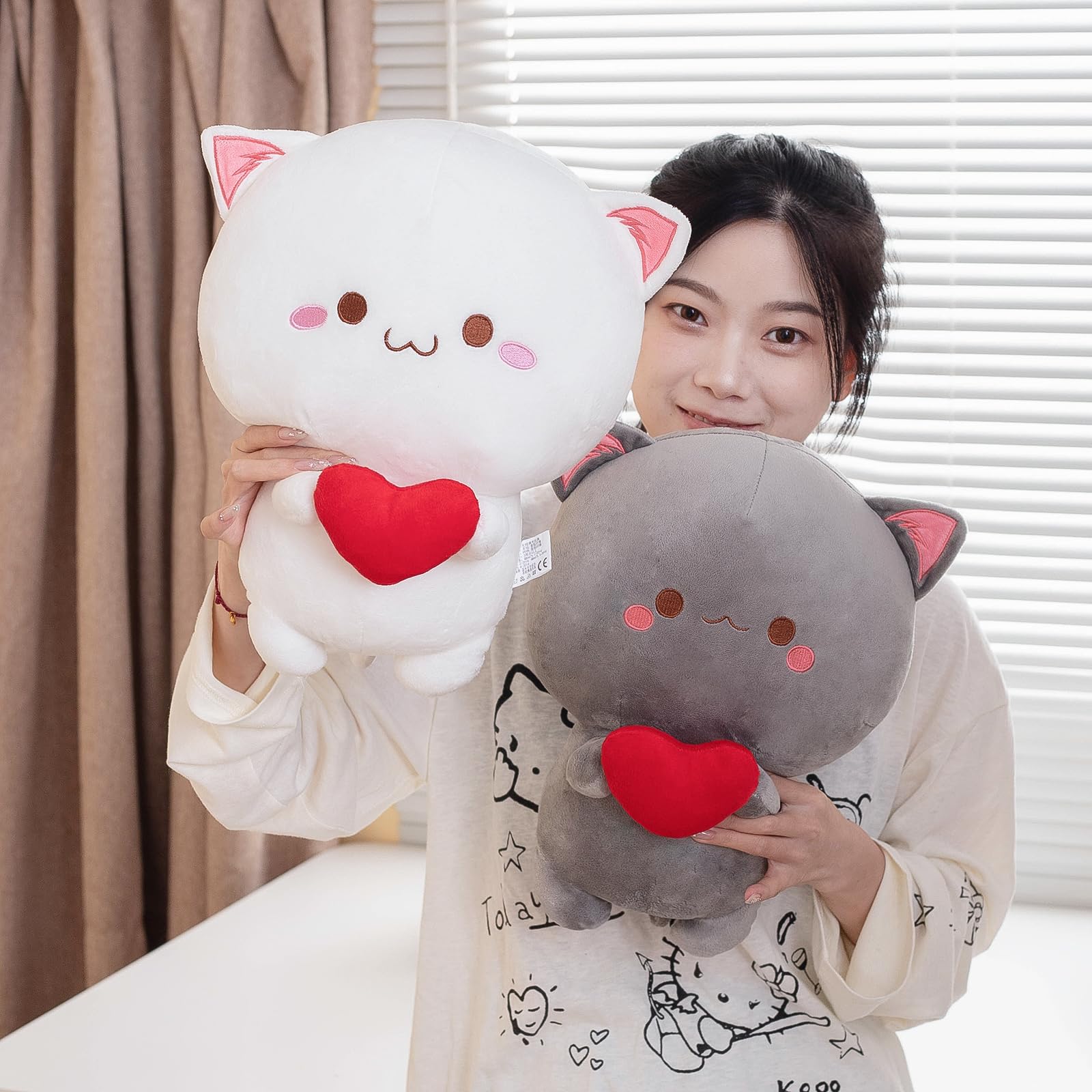Alwoligag Cute Cat Plush Toy, Super Soft White Cat Plush Toy, Plush Cat Stuffed Animals, Valentine's Day Birthday Gift, Sweet Romantic Cute Cat Plush Toy(13.9 inch): Grey and White 13.9 inch