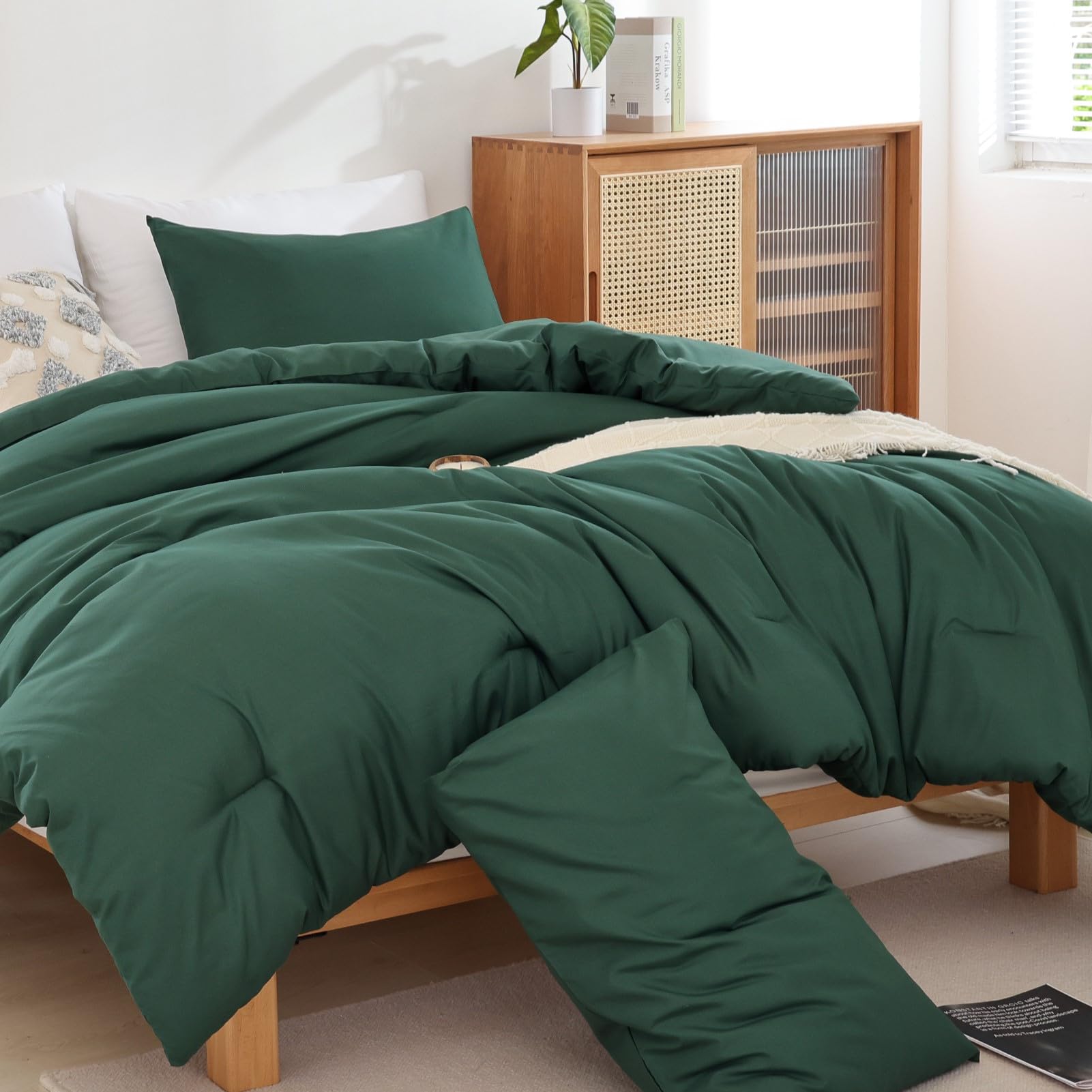 ROSGONIA Queen Comforter Set Oatmeal, 3pcs(1 Boho Oatmeal Comforter & 2 Pillowcases) All Season Soft Bedding Lightweight Bedspread Blanket Quilt: King Comforter 104"x90" Emerald Green
