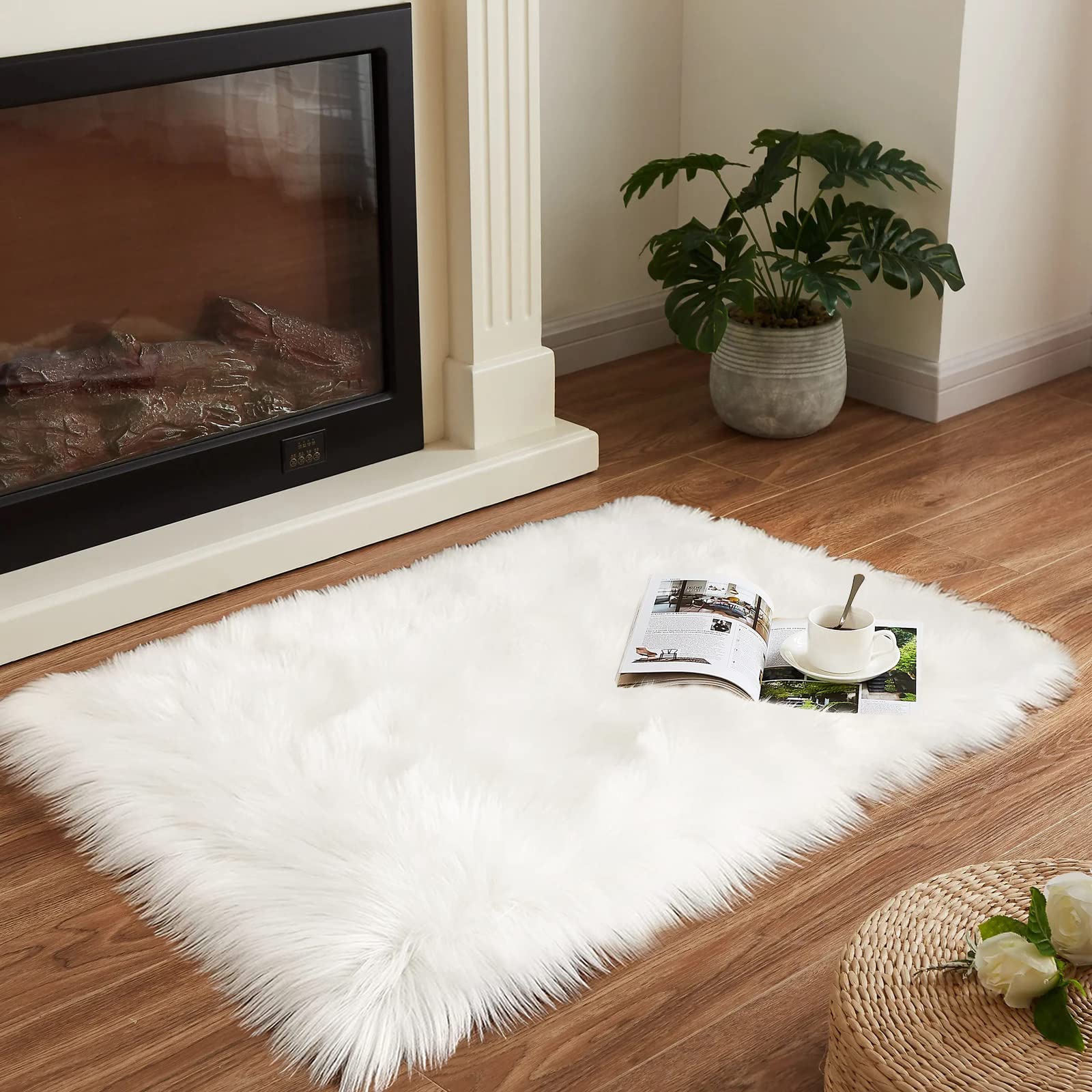 Goolela Black Fluffy Faux Fur Rug 2x3 Black Fuzzy Furry Sheepskin Rug Small Carpet for Bedroom Dorm Bathroom Washable Rectangle: 2' x 3' (Rectangular) White