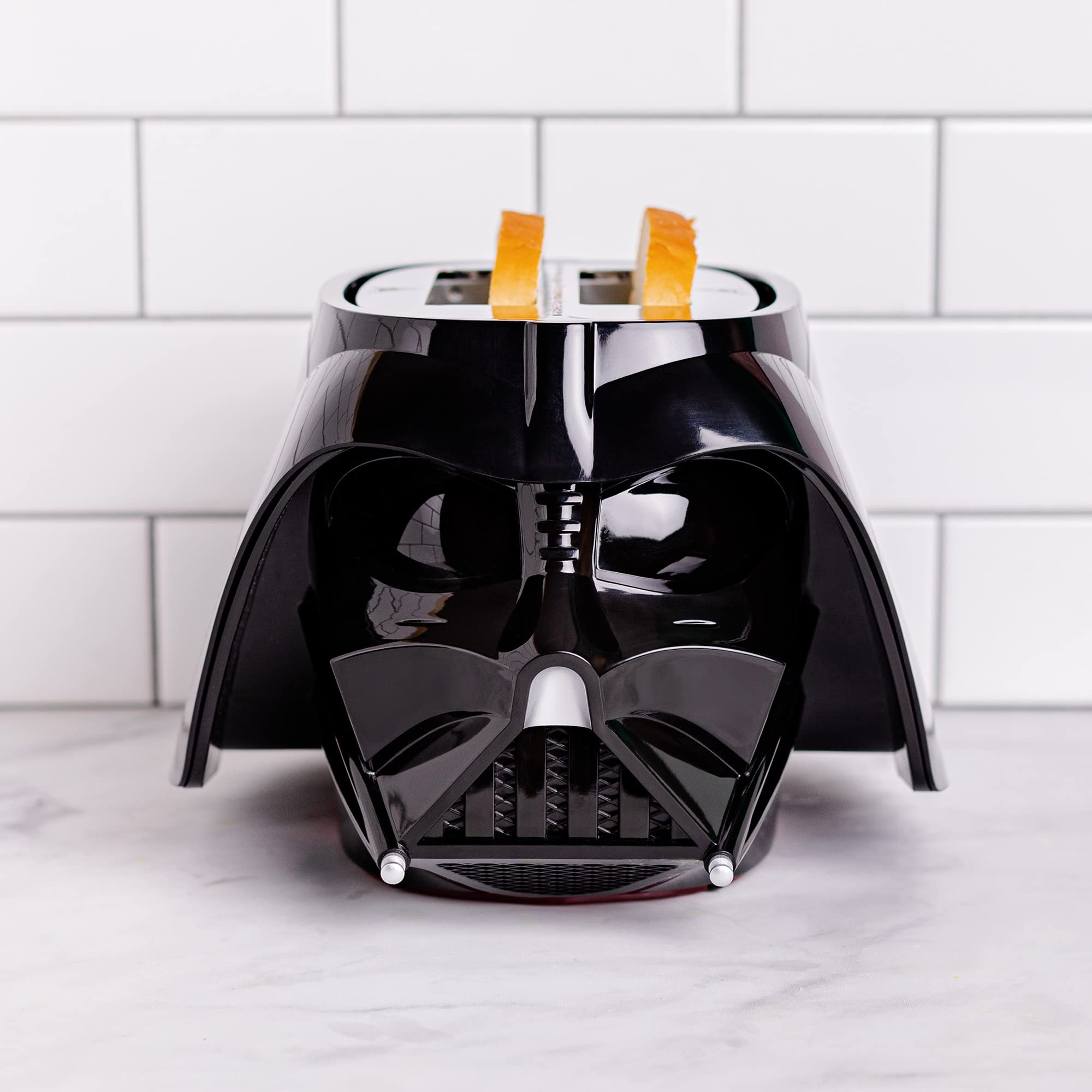 Uncanny Brands Star Wars R2D2 Deluxe Toaster - Lights-Up and Makes Sounds Like Artoo