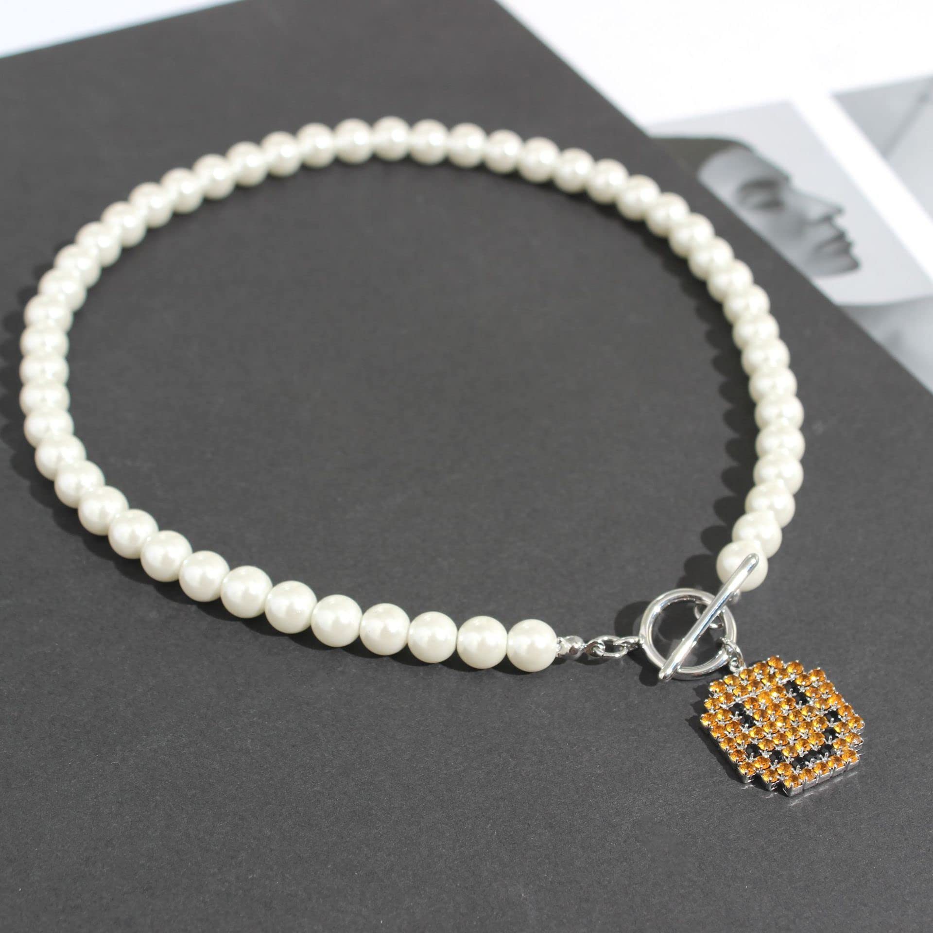 LecAit Pearl Necklaces for women Smiley Face Pearl Necklaces Face Pendant Necklace for Women Y2k Fashion Cute Smiley Toggle Pearls Necklace: LecAit Pearl Necklaces for women Smiley Face Pearl Necklaces Face Pendant Necklace for Women Y2k Fashion Cute Smiley Toggle Pearls Necklace