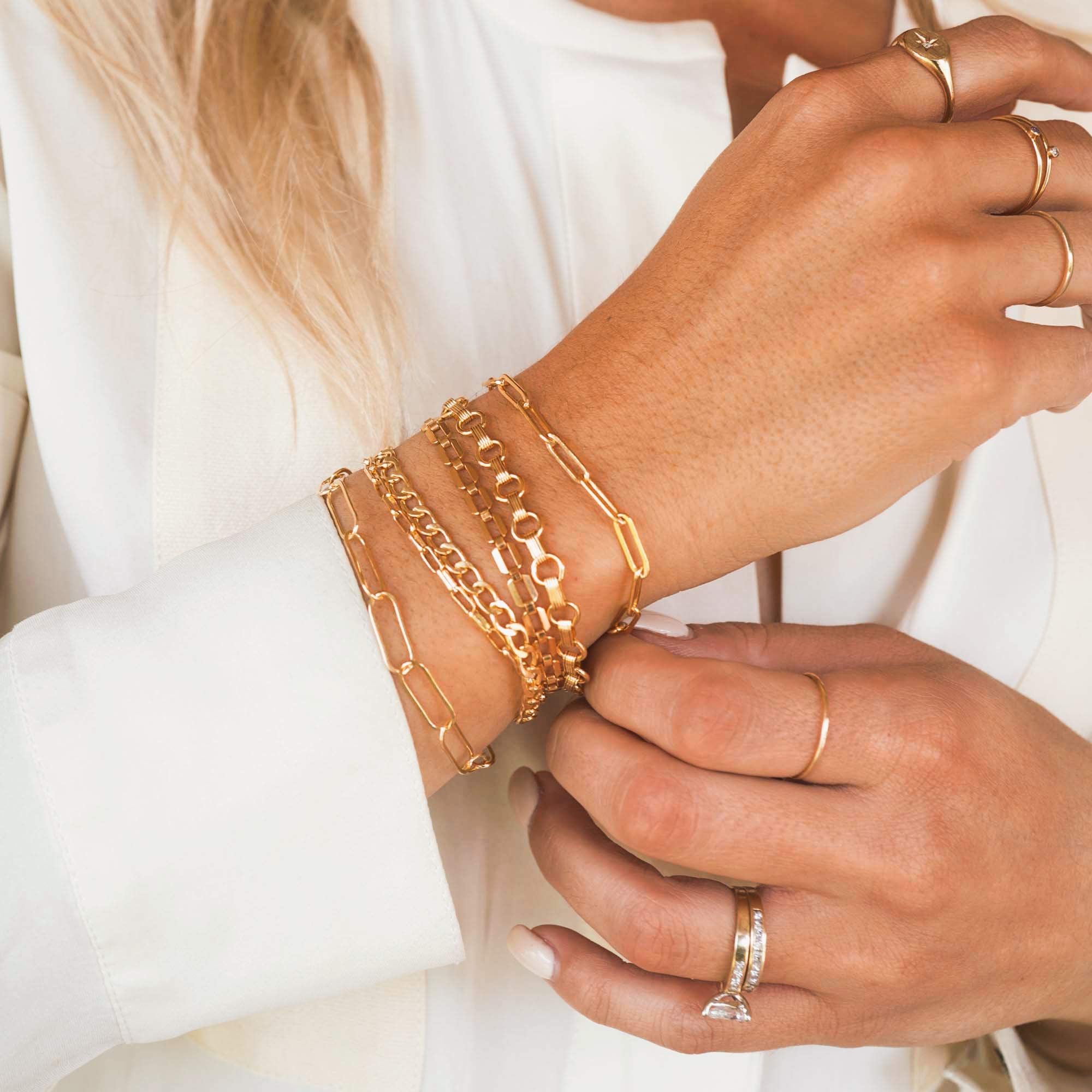 MEVECCO Bracelet for Women 14K Gold Plated Dainty Chain Simple Jewelry Cute Handmade Minimalist for Her: Paperclip Chain Oval