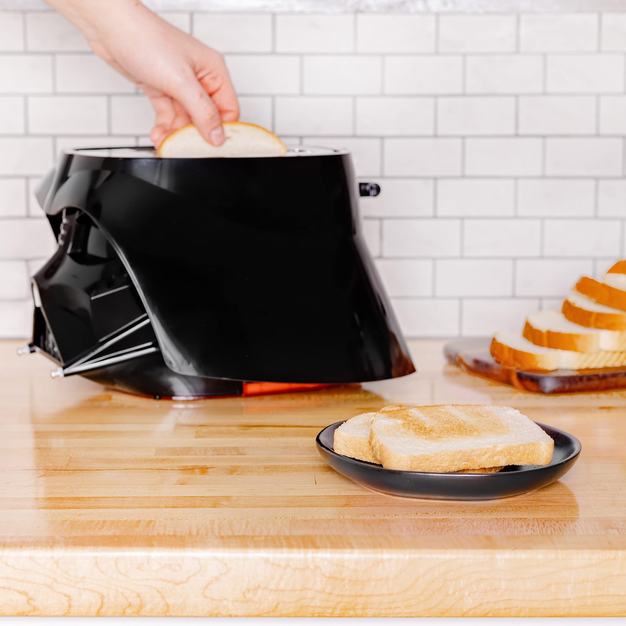 Uncanny Brands Star Wars R2D2 Deluxe Toaster - Lights-Up and Makes Sounds Like Artoo