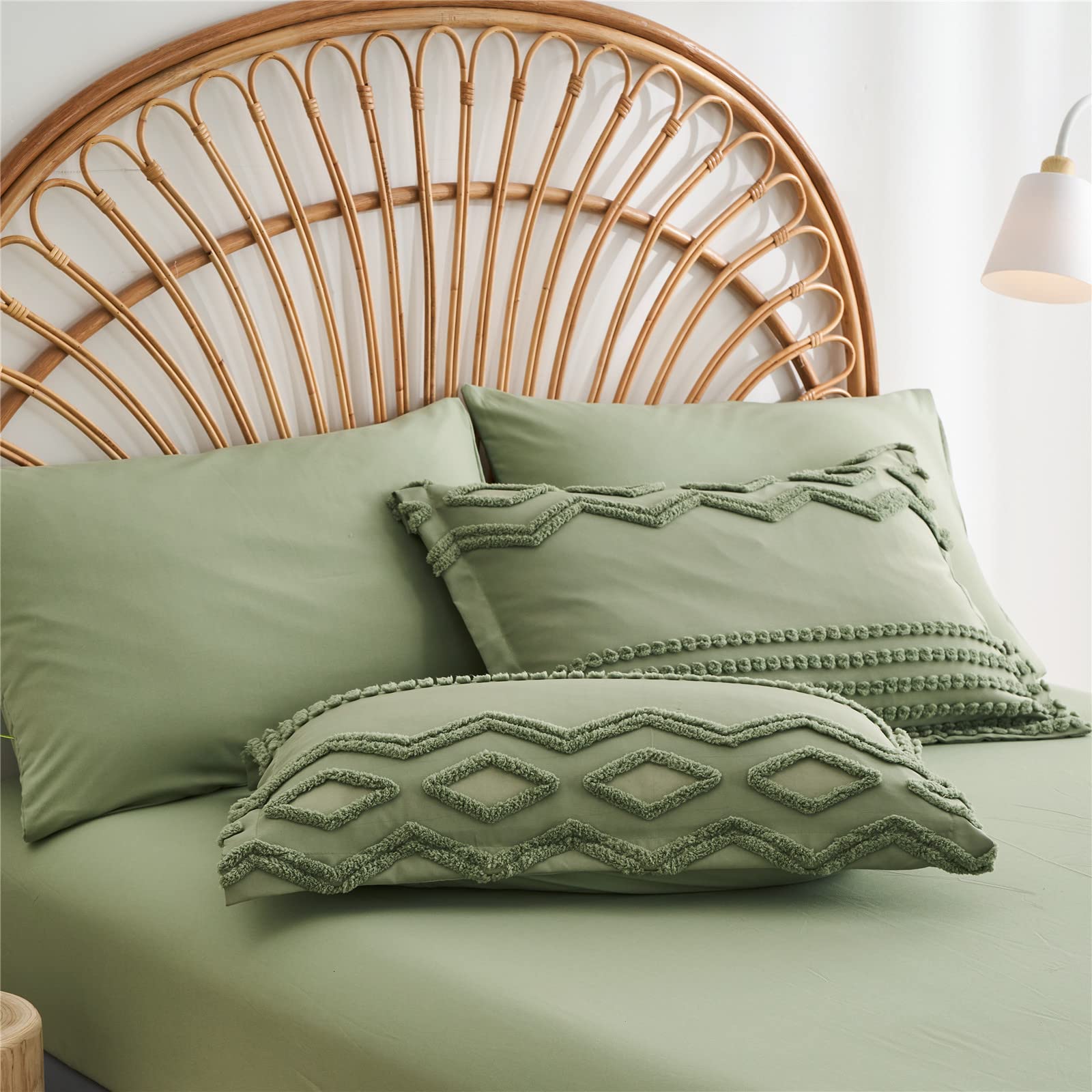 Sage Green Tufted Comforter Set Queen Size 7 Piece Bed in a Bag, Shabby Chic Boho Comforter and Sheet Set, Pom Pom Textured Bed Set, All Season Soft Microfiber Complete Bedding Set(Green,Queen): Sage Green Queen(7-Piece Set)
