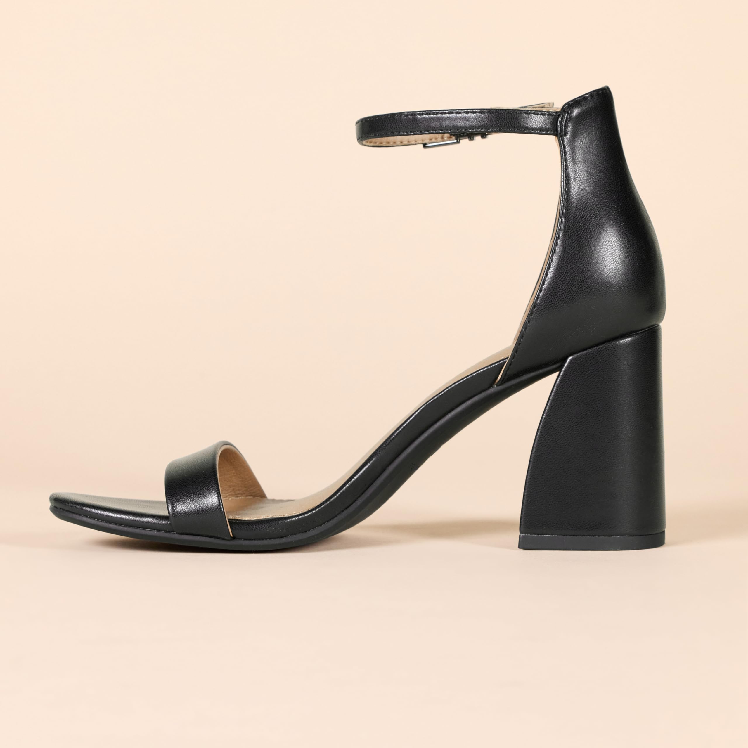 Amazon Essentials Women's High Heel Nola: 7 Black Faux Leather