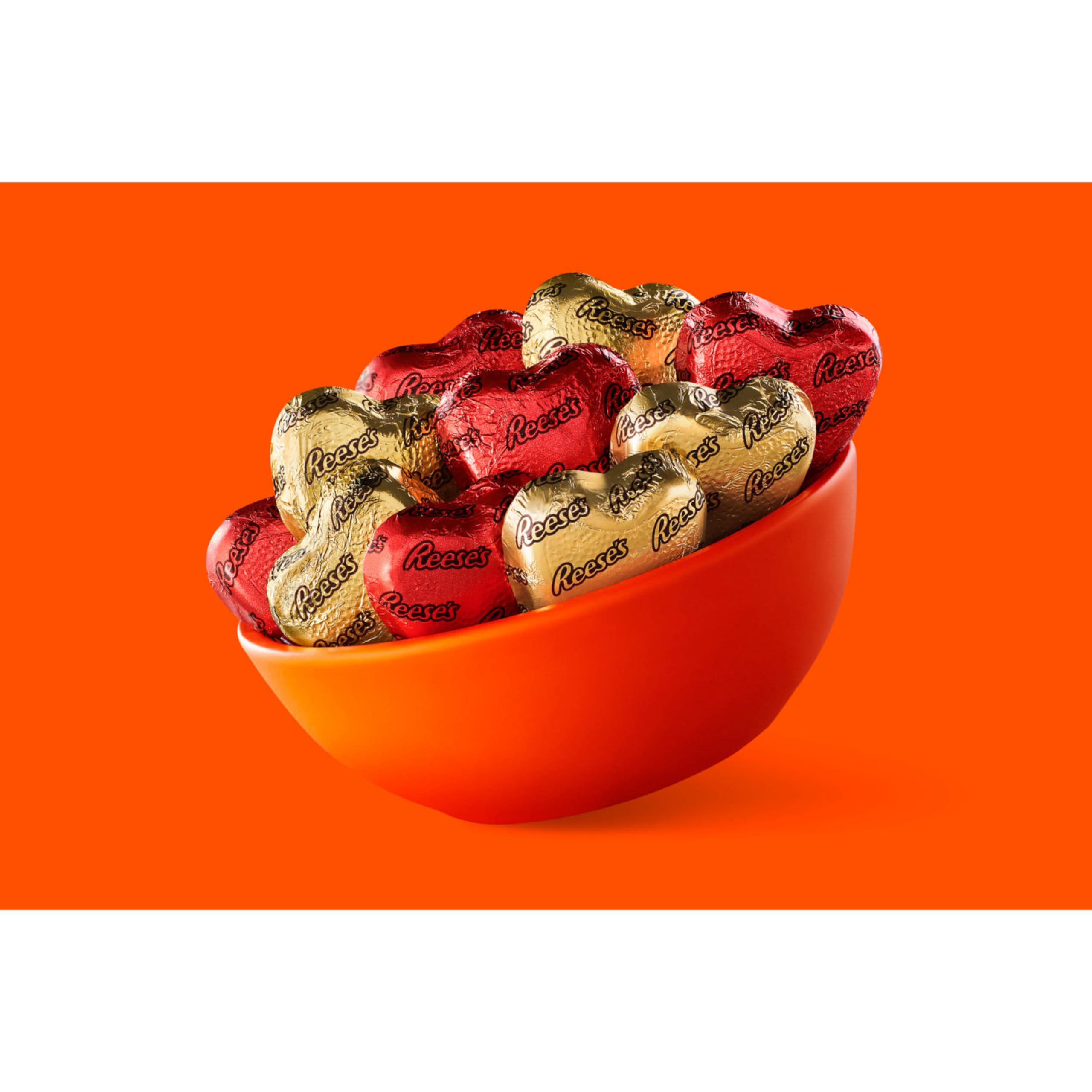 REESE'S Assorted Chocolate Peanut Butter Shapes, Candy Bag 21.49oz - Image 5