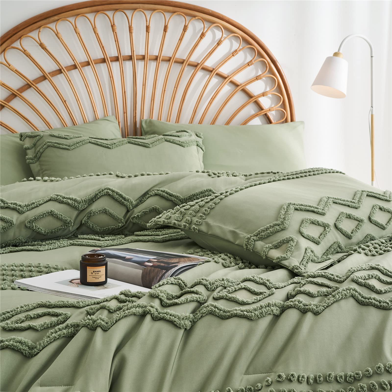 Sage Green Tufted Comforter Set Queen Size 7 Piece Bed in a Bag, Shabby Chic Boho Comforter and Sheet Set, Pom Pom Textured Bed Set, All Season Soft Microfiber Complete Bedding Set(Green,Queen): Sage Green Queen(7-Piece Set)