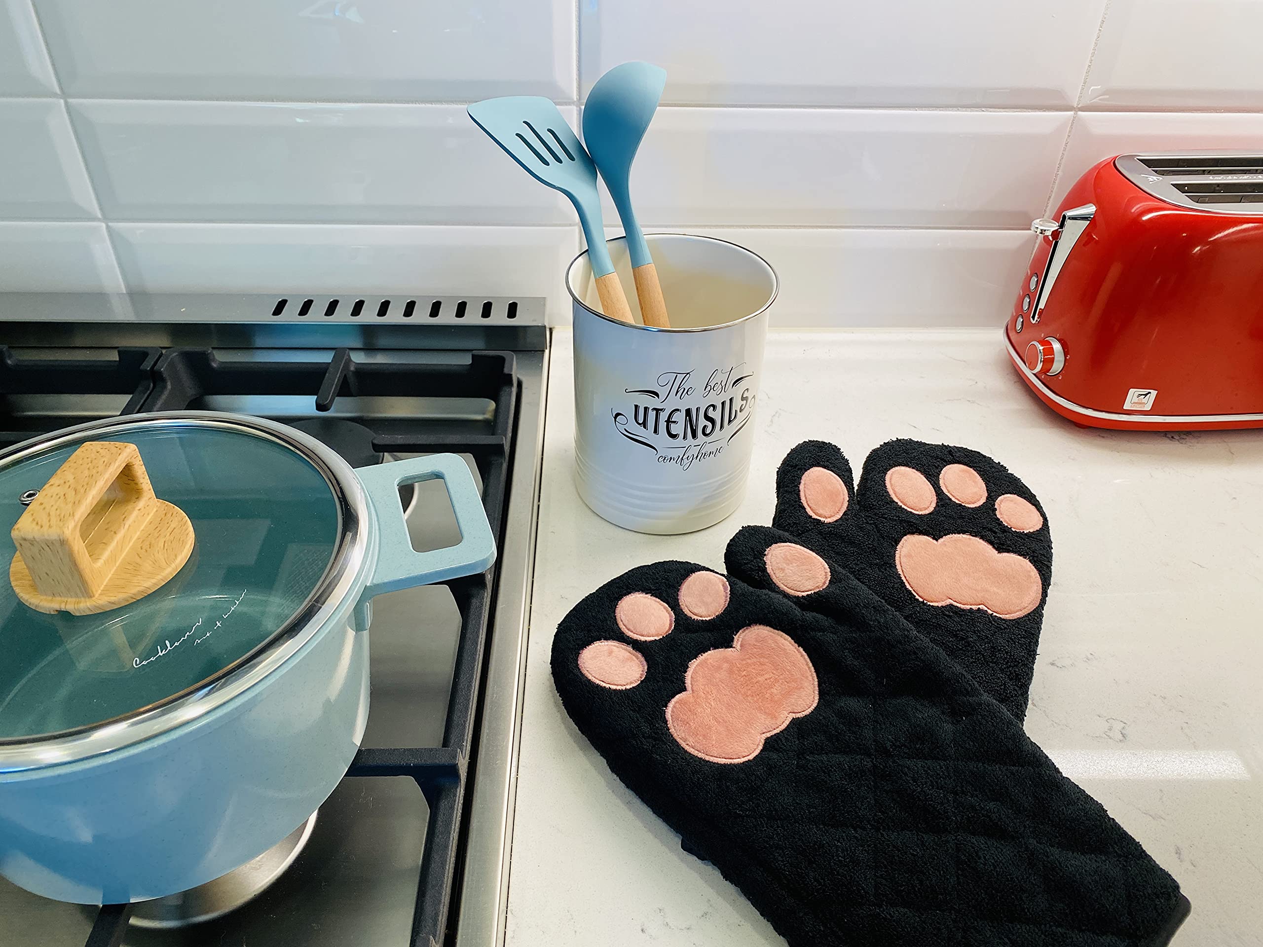Cricket & Junebug Oven Mitts Cat Paws -: Black & Pink