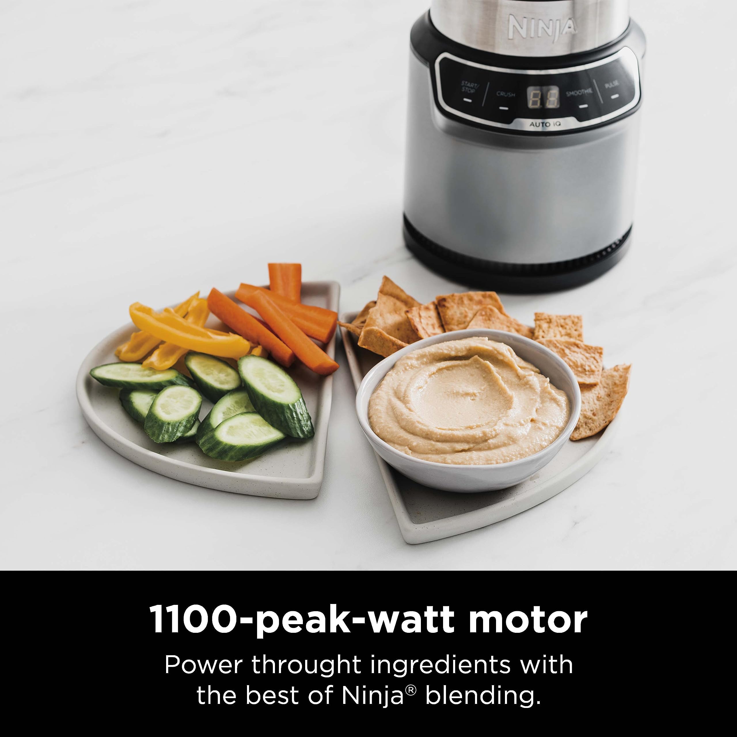 Ninja BN301 Nutri-Blender Plus Compact Personal Blender, 900-Peak-Watt Motor, Frozen Drinks, Smoothies, Sauces & More, (3) 20 oz. To-Go Cups, (2) Spout-Lids (1) Storage-Lid, Dishwasher Safe, Silver: Auto Blend