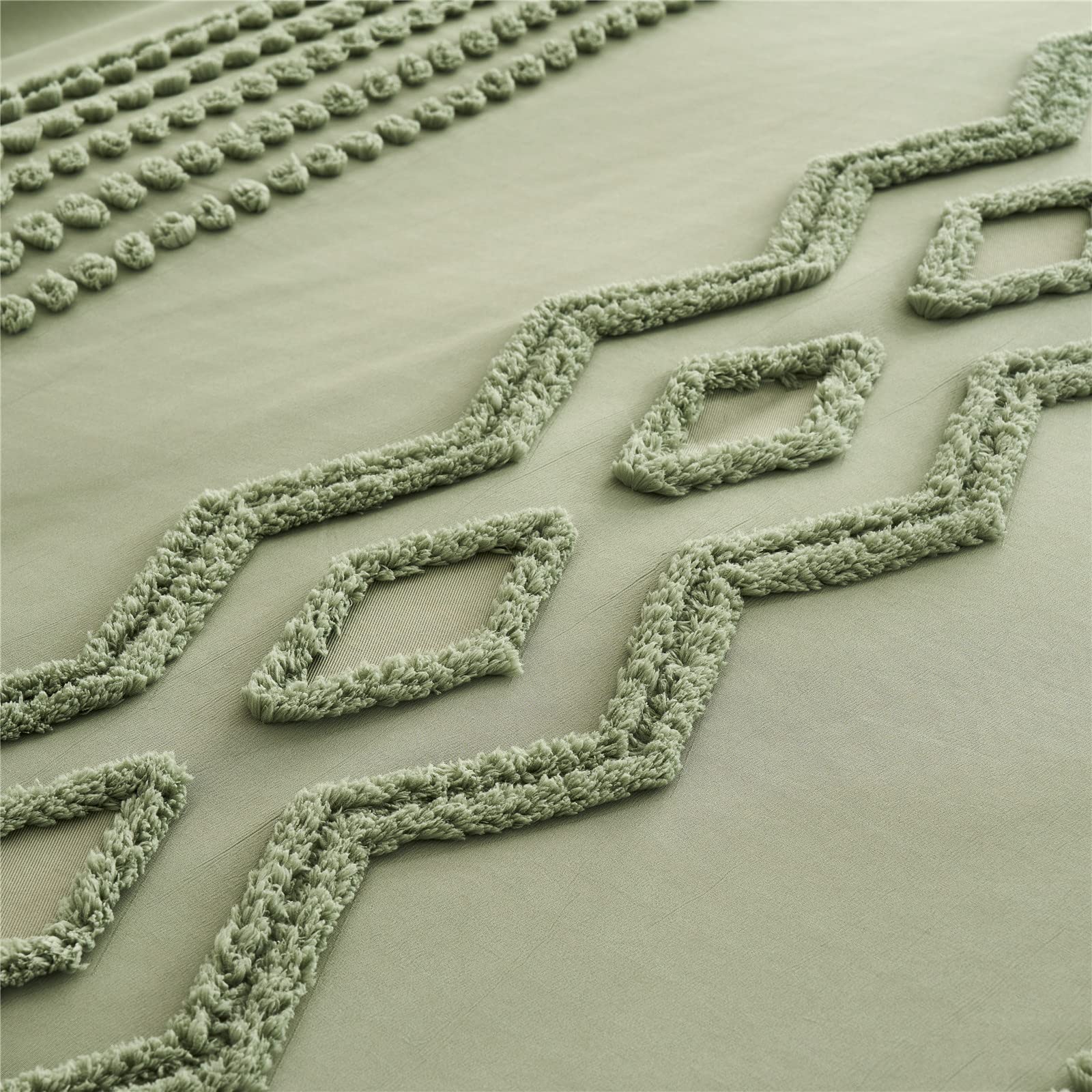 Sage Green Tufted Comforter Set Queen Size 7 Piece Bed in a Bag, Shabby Chic Boho Comforter and Sheet Set, Pom Pom Textured Bed Set, All Season Soft Microfiber Complete Bedding Set(Green,Queen): Sage Green Queen(7-Piece Set)