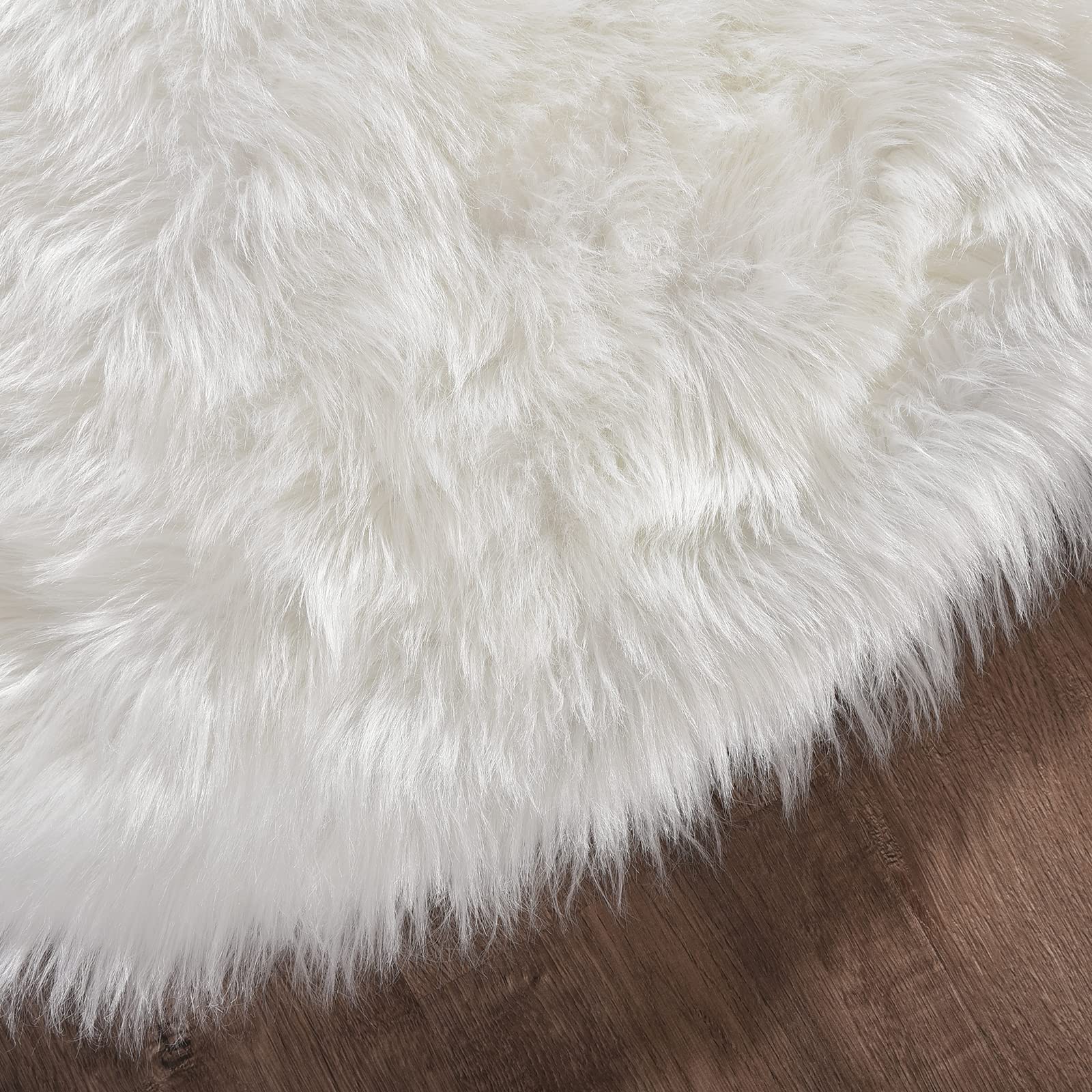 Goolela Black Fluffy Faux Fur Rug 2x3 Black Fuzzy Furry Sheepskin Rug Small Carpet for Bedroom Dorm Bathroom Washable Rectangle: 2' x 3' (Rectangular) White