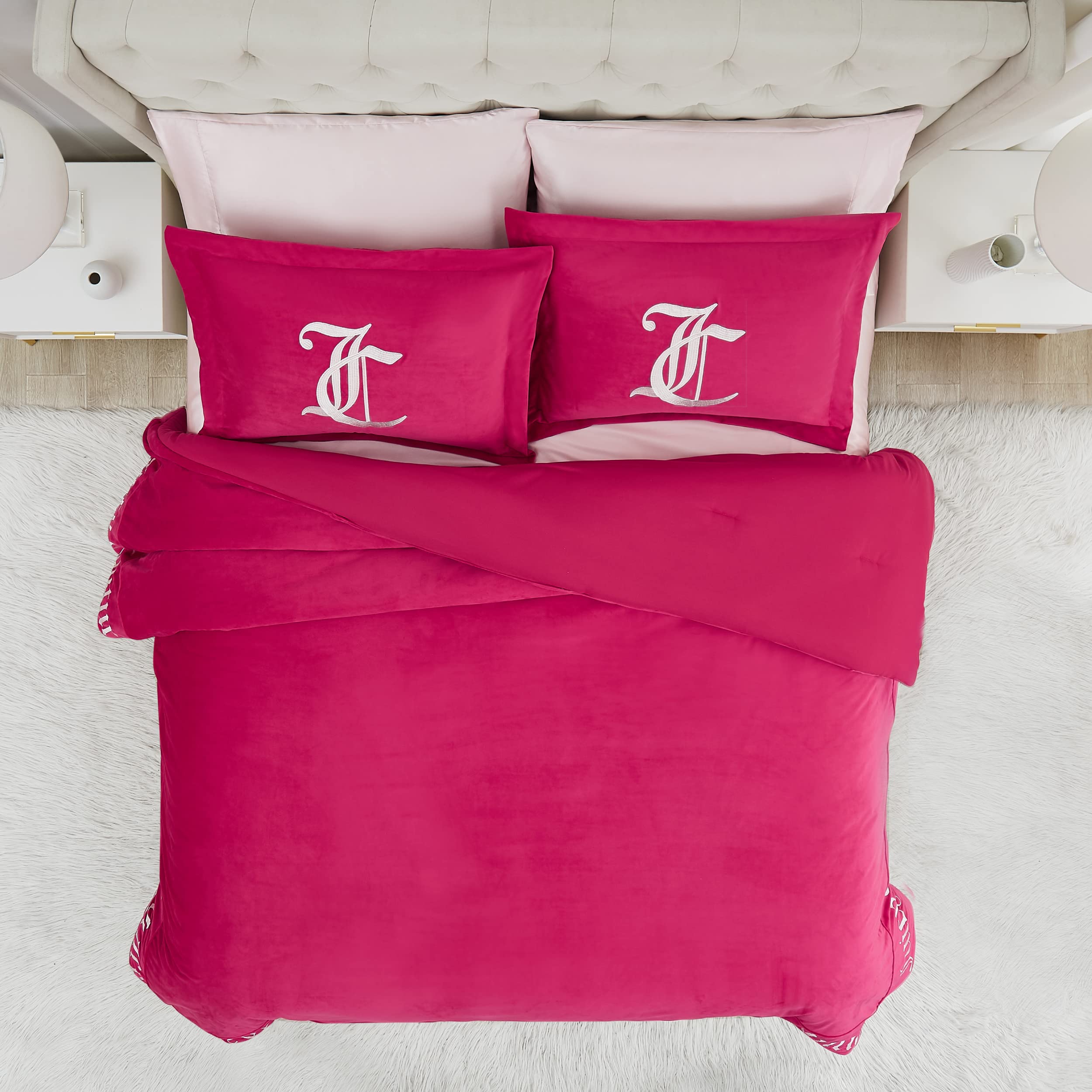 Juicy Couture - Comforter Set - Gothic Design Bedding - King - 3 Piece Set Includes (1) 108" x 92" Comforter and (2) 20" x 36" Shams - Wrinkle Resistant - Premium Bedroom Decor - Black: Hot Pink Full/Queen 3PC