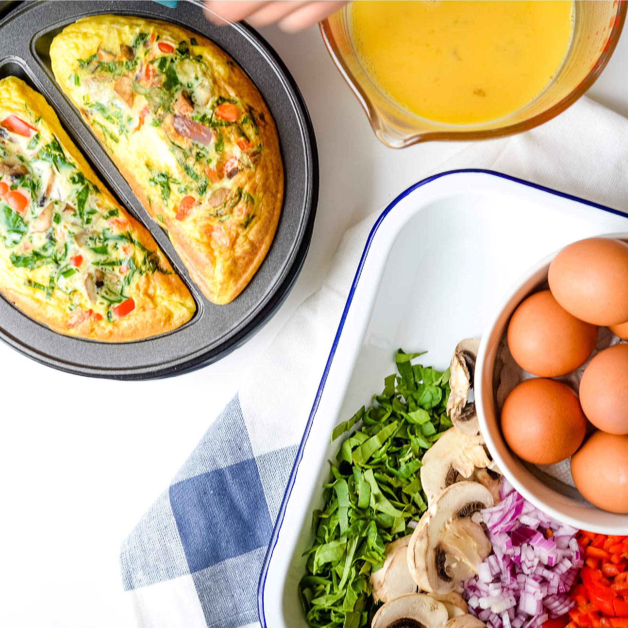 Holstein Housewares - Non-Stick Omelet & Frittata Maker, Yellow/Stainless Steel - Makes 2 Individual Portions Quick & Easy: 2 Section Yellow