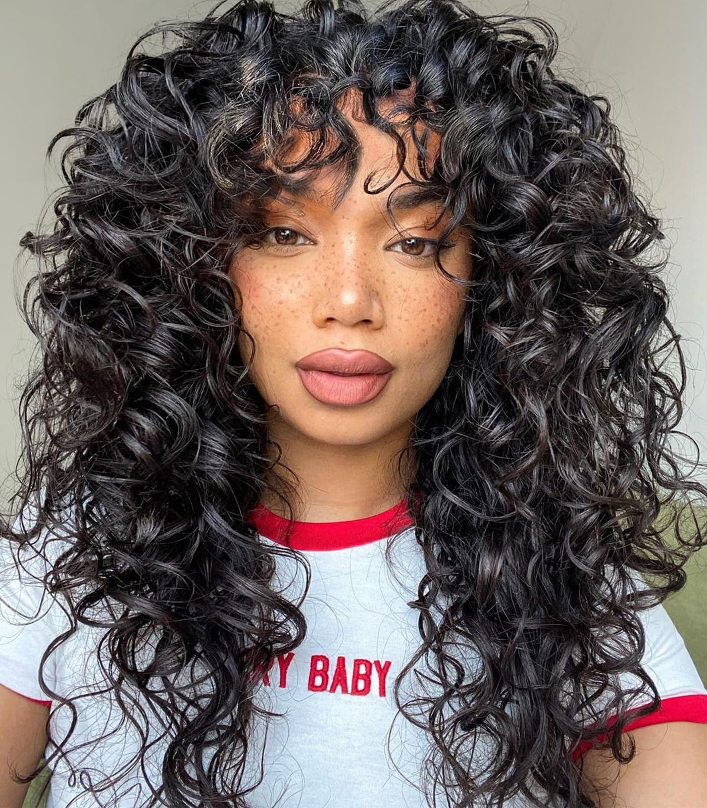 GKtineke Curly Wig with Bangs, 20 Inch, , Synthetic Hair, Heat Resistant, Modern Style, Female, 22.5 Inch Cap Size, Curly Wig with Bangs for White & Black Women, Cosplay & Daily Use: black