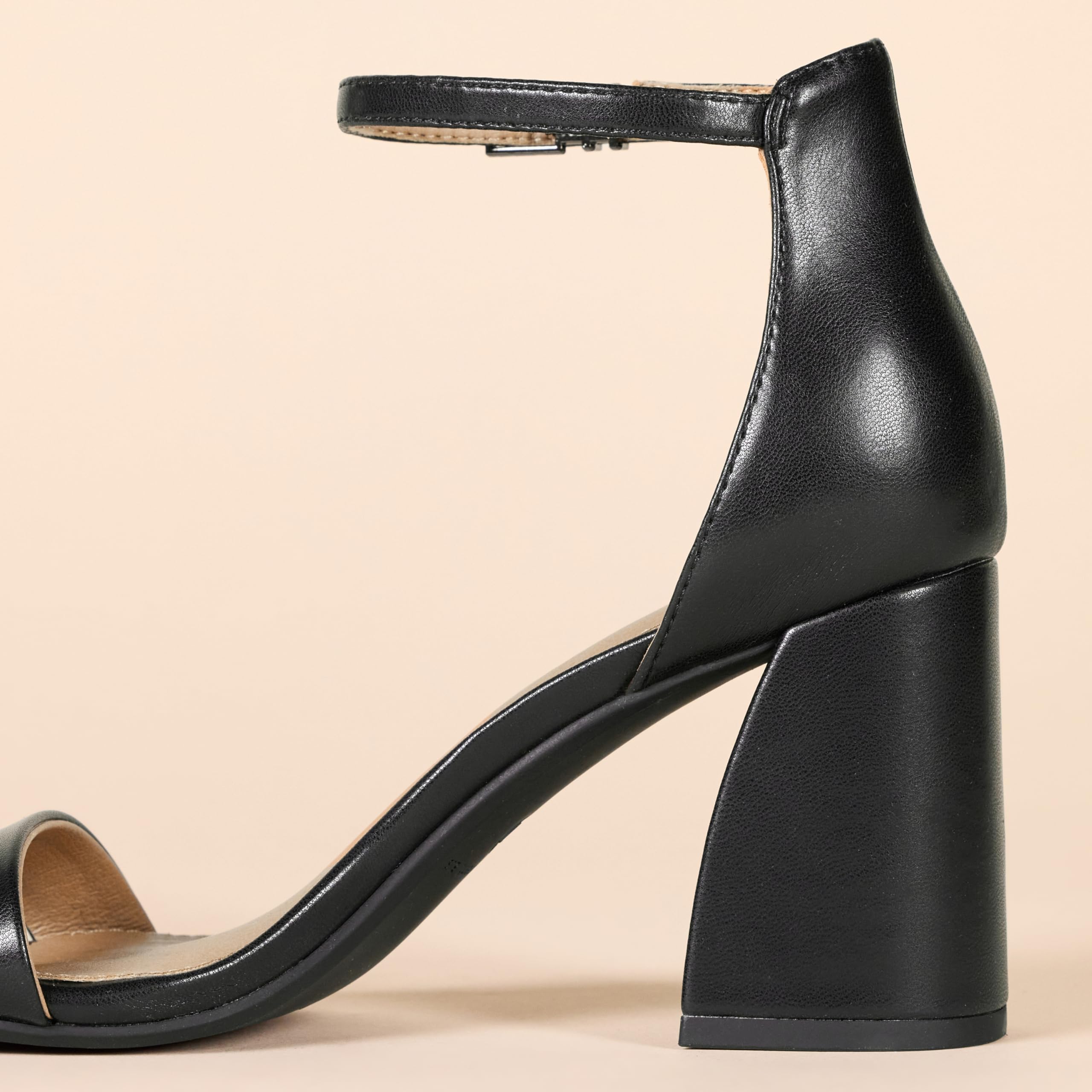Amazon Essentials Women's High Heel Nola: 7 Black Faux Leather