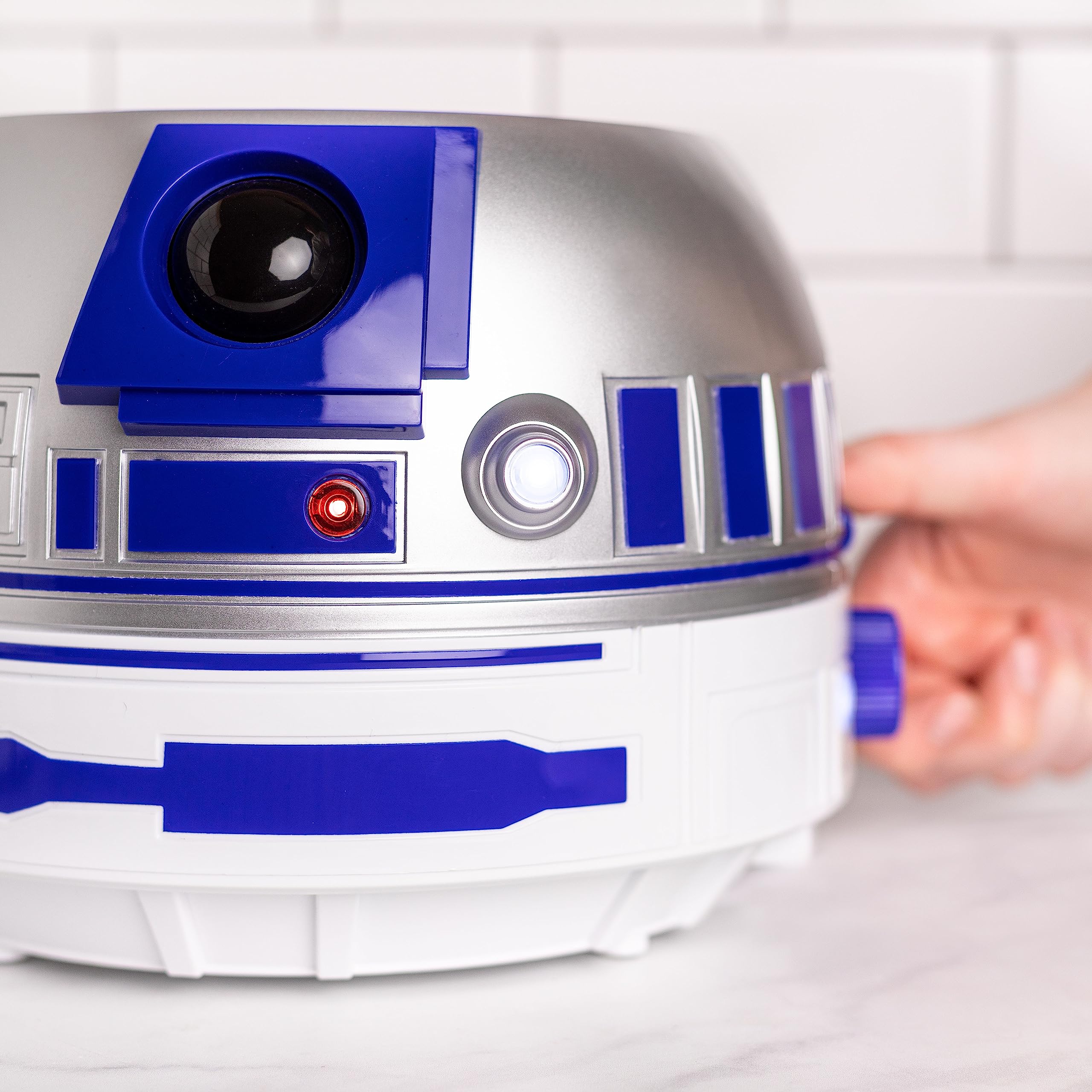 Uncanny Brands Star Wars R2D2 Deluxe Toaster - Lights-Up and Makes Sounds Like Artoo: Star Wars R2-D2