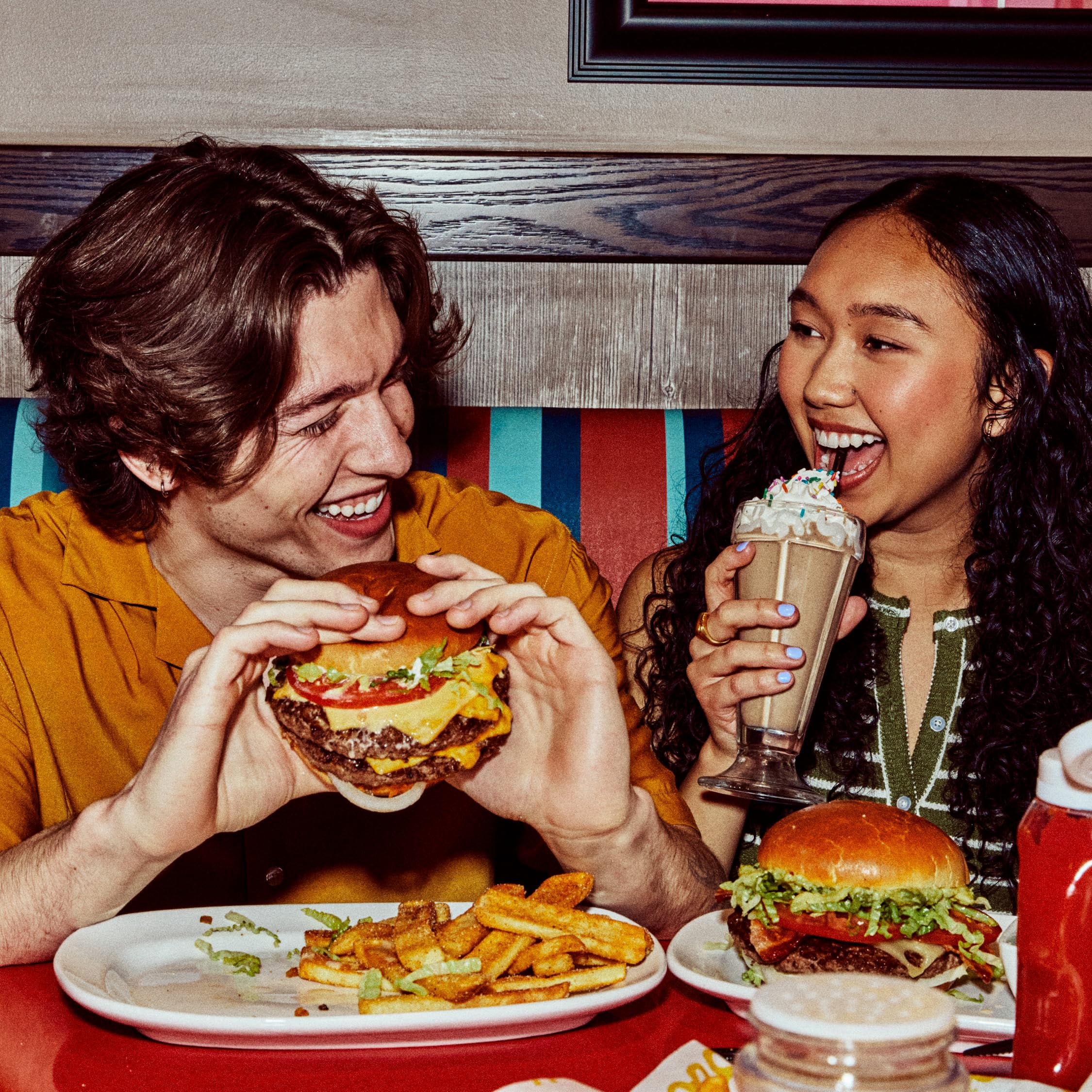 Red Robin Gift Card $50