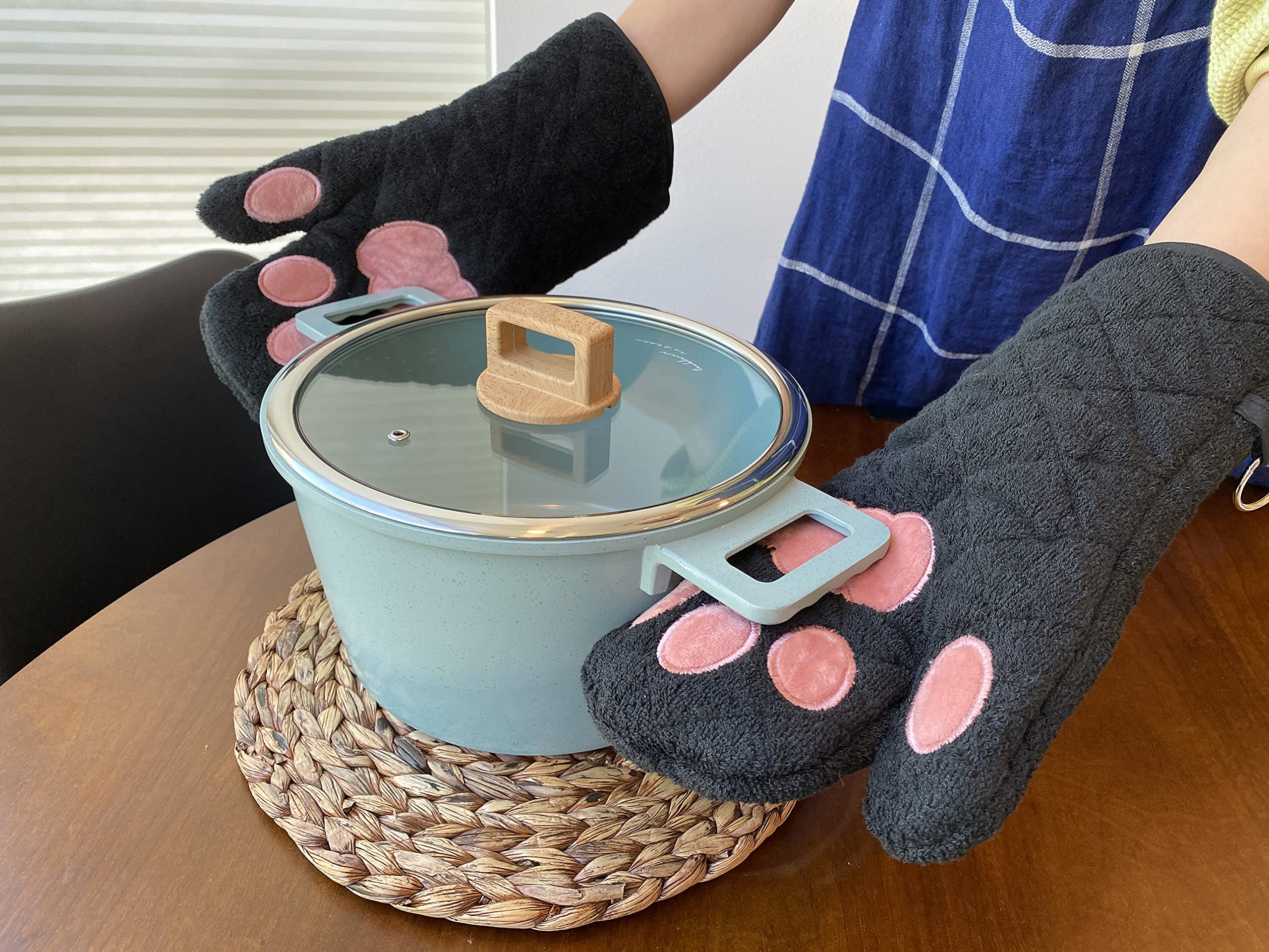 Cricket & Junebug Oven Mitts Cat Paws -: Black & Pink