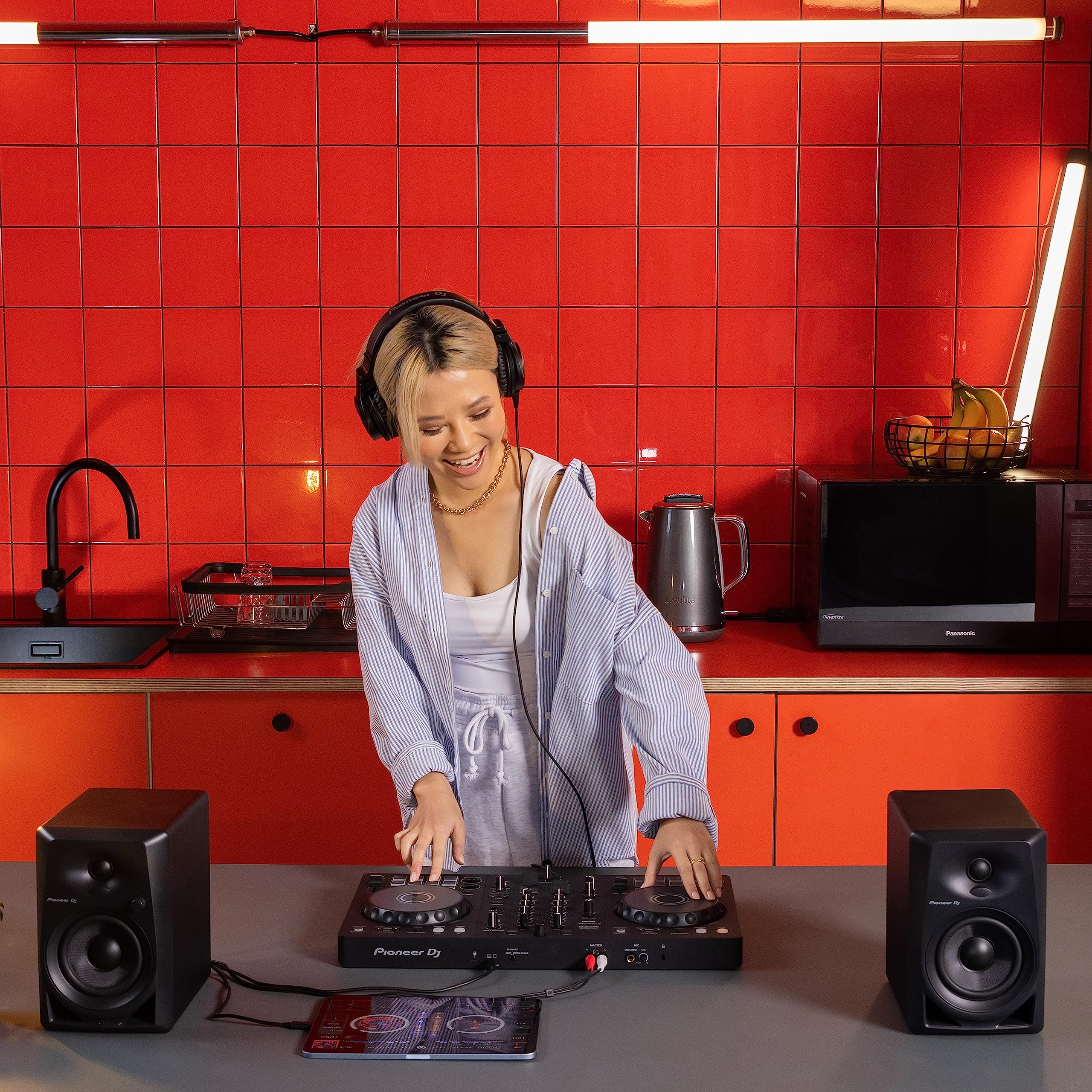 Pioneer DJ DDJ-FLX4 2-deck rekordbox and Serato  - Graphite: DJ Controller